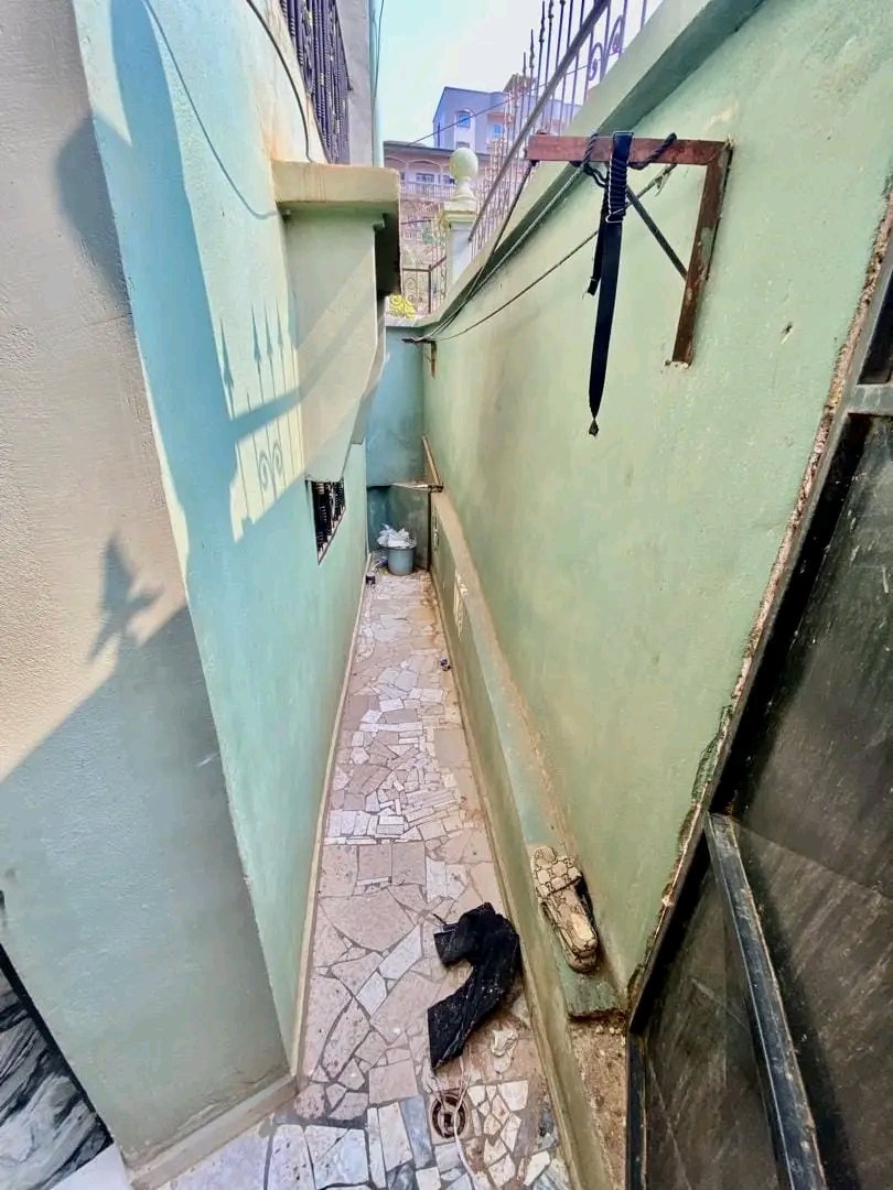 Chambre moderne à louer, Biyem Assi Jouvence, Yaoundé 