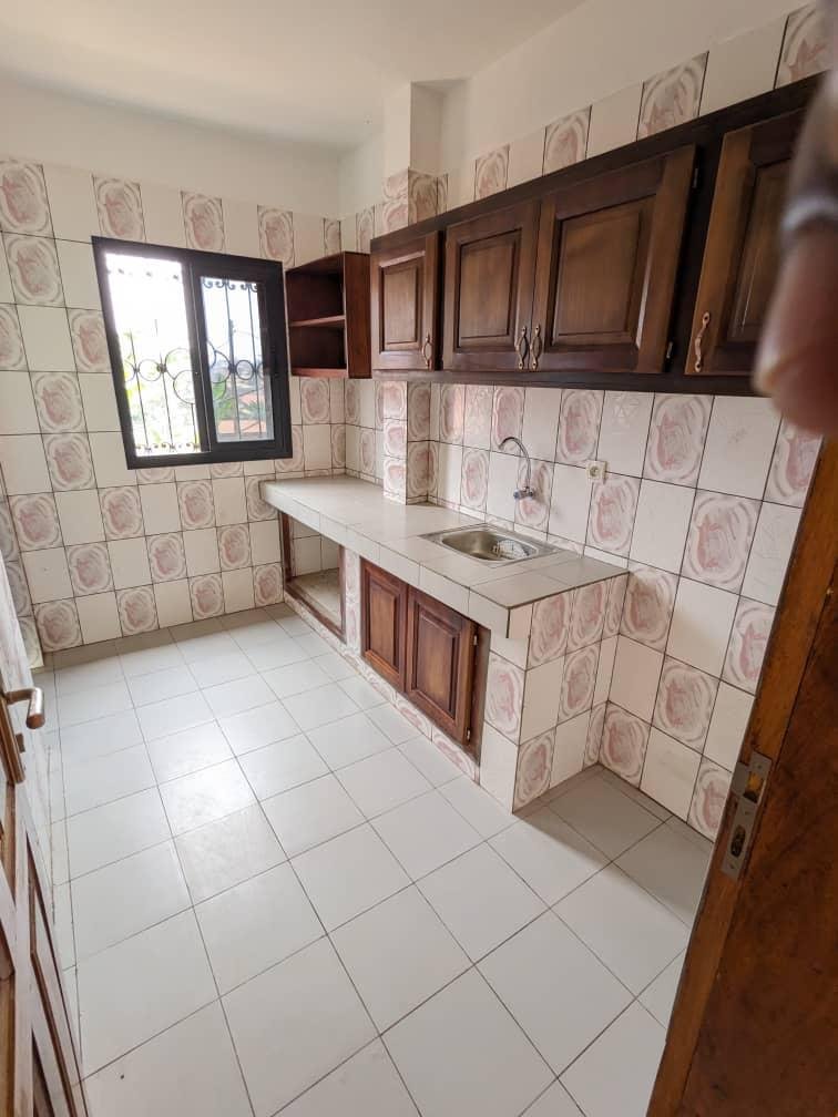 Studio moderne à louer, Emana, Yaoundé 