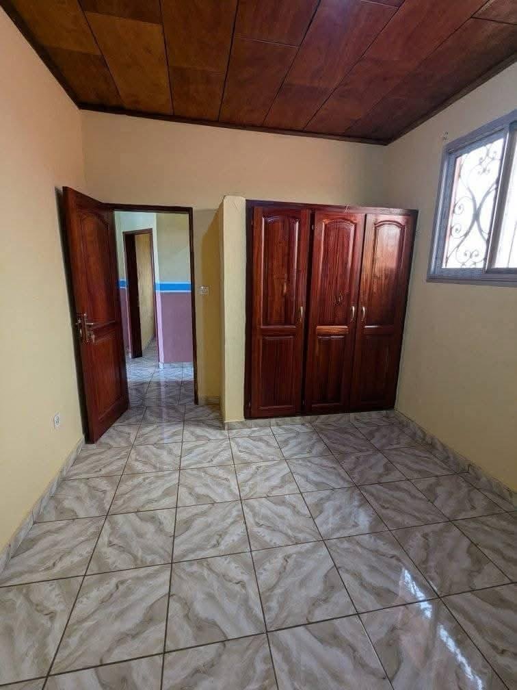 Appartement à louer, Fougerole, Yaoundé  