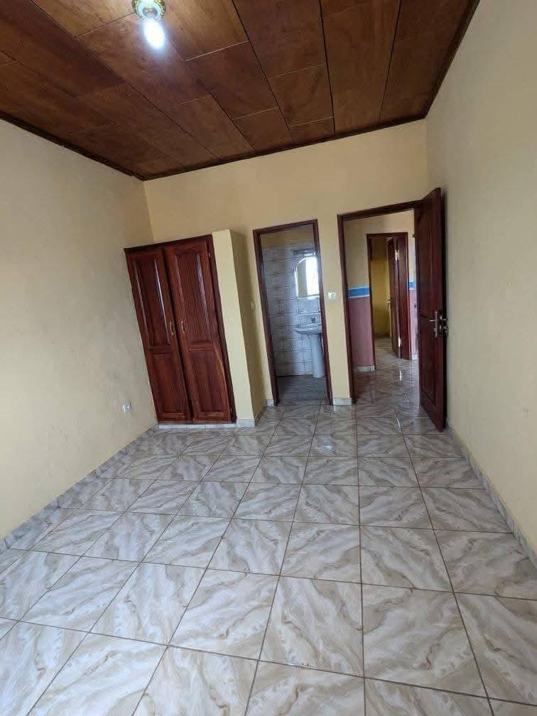 Appartement à louer, Fougerole, Yaoundé  