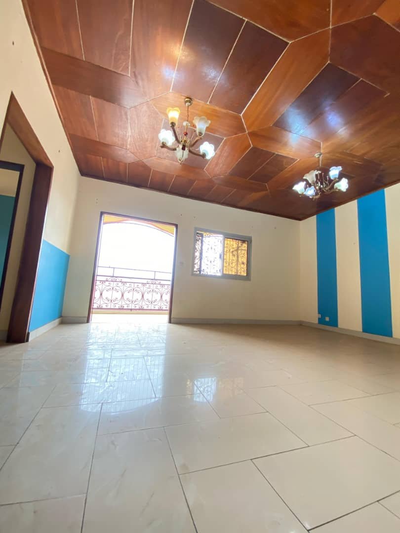 Appartement à louer, Biyem assi, Yaoundé 