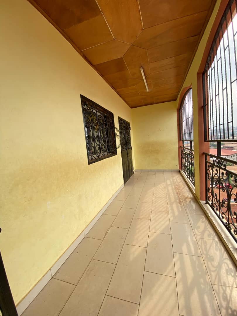 Appartement à louer, Biyem assi, Yaoundé 