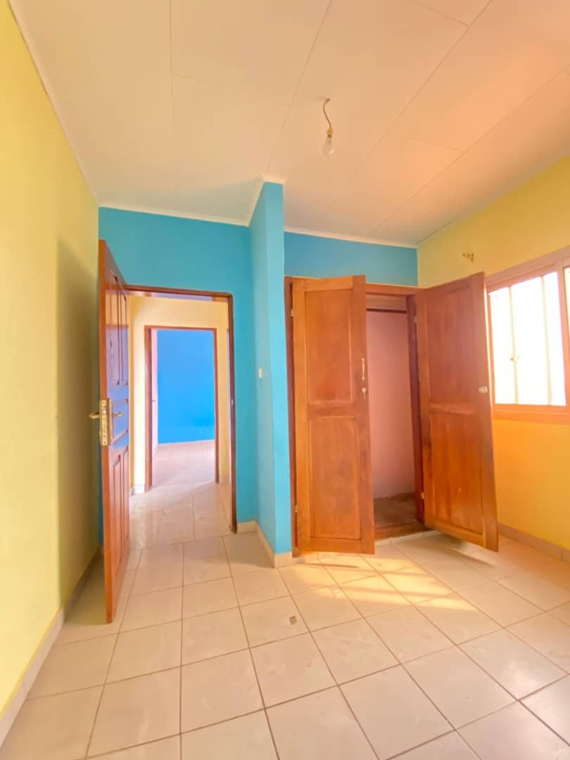 Appartement à louer, Biyem assi, Yaoundé 