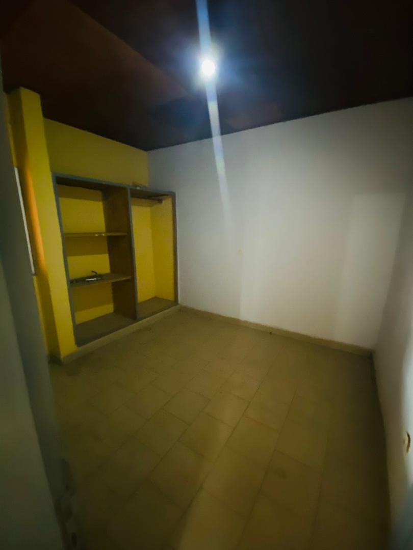 Appartement à  louer, Jouvence, Yaoundé 