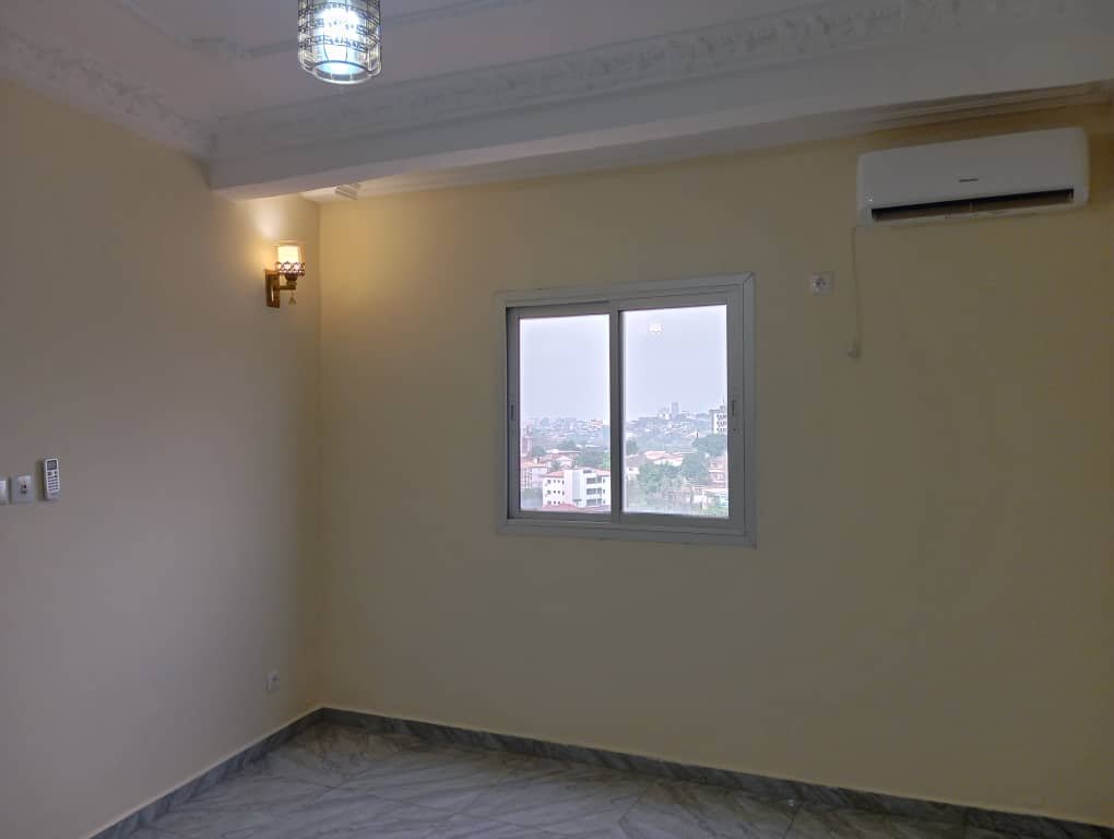 Appartement à louer, Omnisport, Yaoundé 