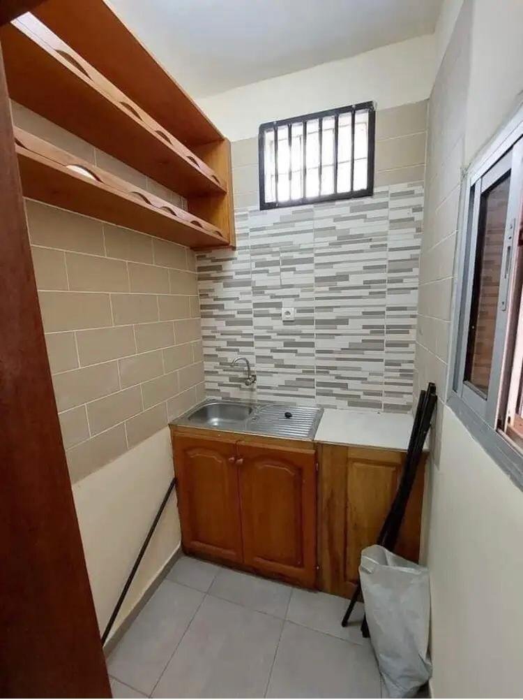 Chambre moderne à louer, Titi garage, Yaoundé 