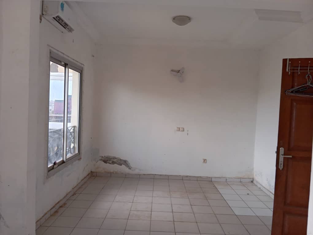 Appartement à louer, Santa Barbara, Yaoundé 