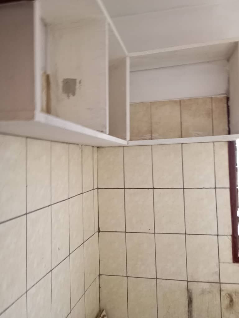 Studio à louer, Biteng, Yaoundé 