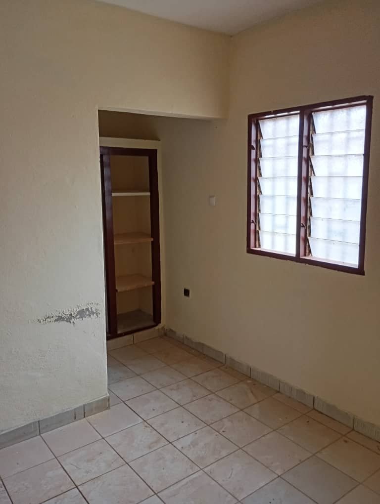 Studio à louer, Biteng, Yaoundé 