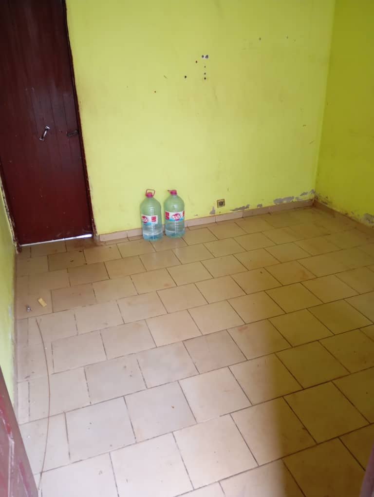 Studio à louer, Biteng, Yaoundé 