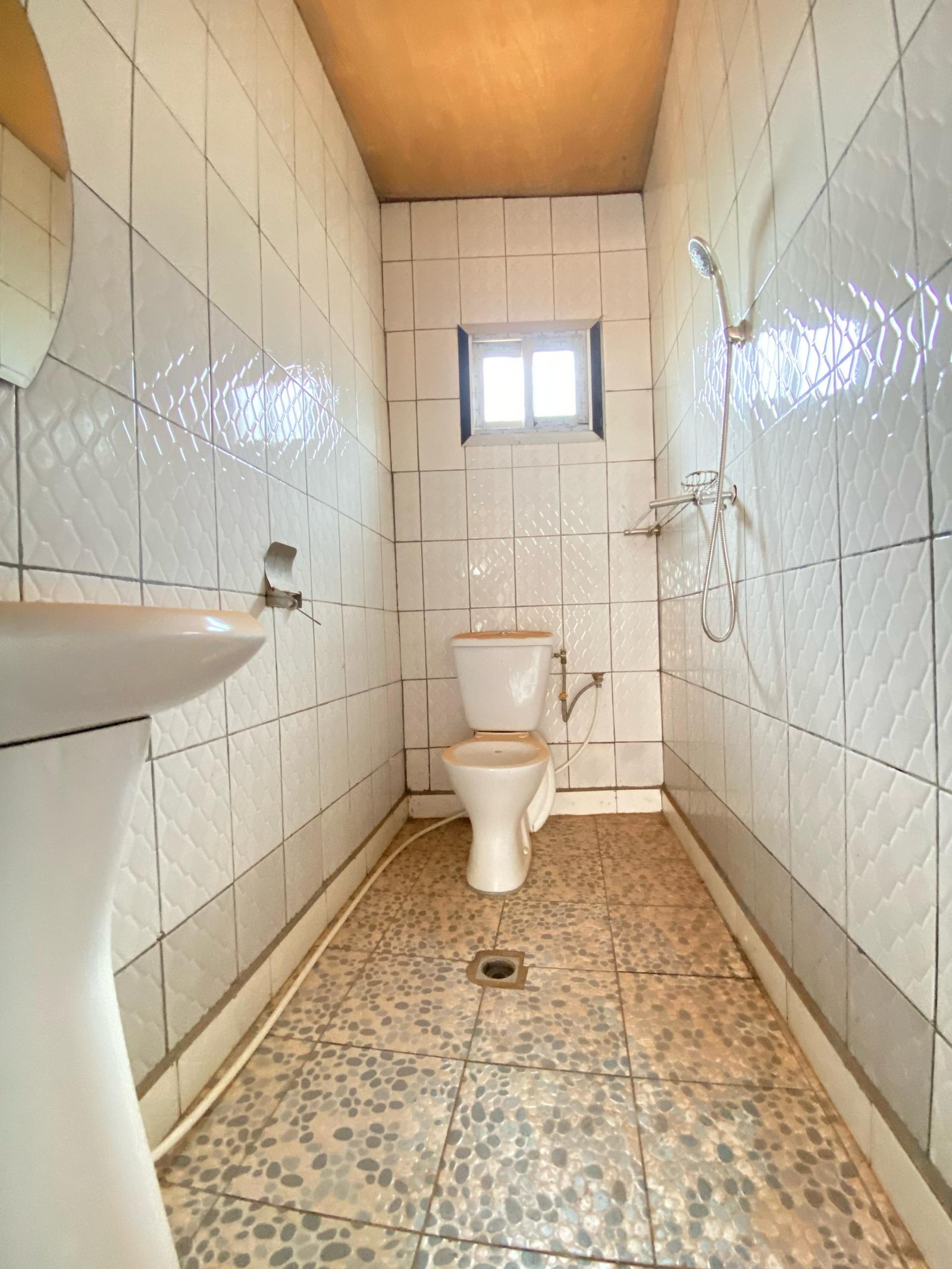 Studio moderne à louer, Efoulan, Yaoundé 