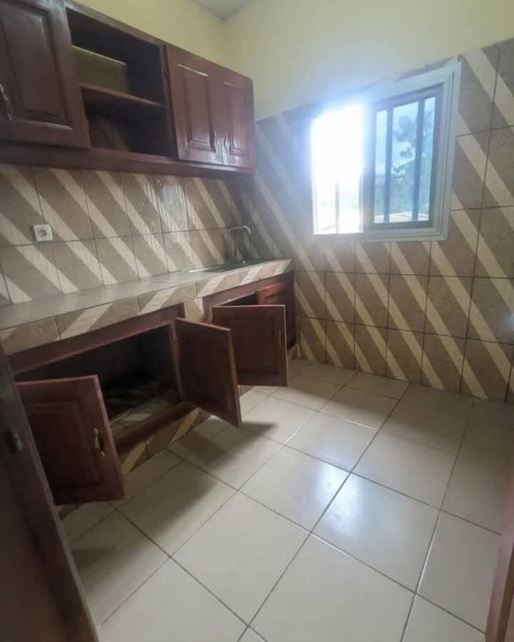Studio moderne à louer, Mendong, Yaoundé 