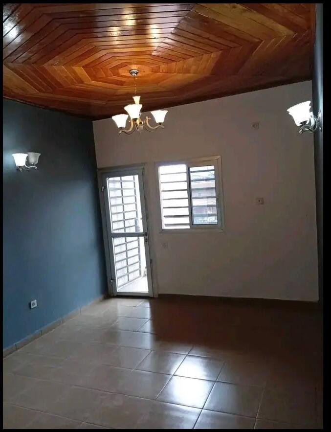 Studio moderne à louer, Essos, Yaoundé 
