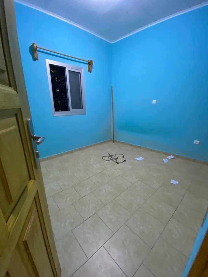 Studio moderne à louer, Efoulan, Yaoundé 