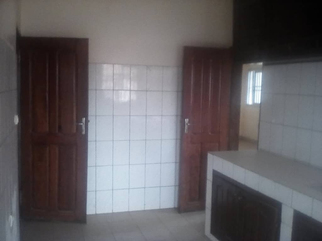 Appartement à louer, Bastos, Yaoundé 