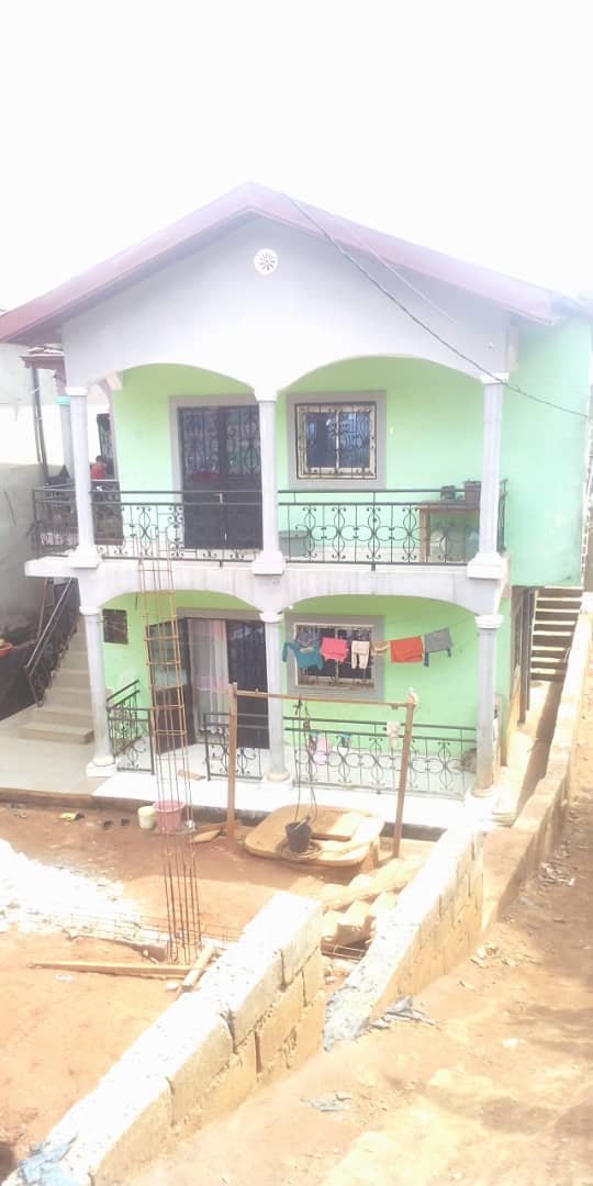 Duplex à vendre, Febe village, Yaoundé 