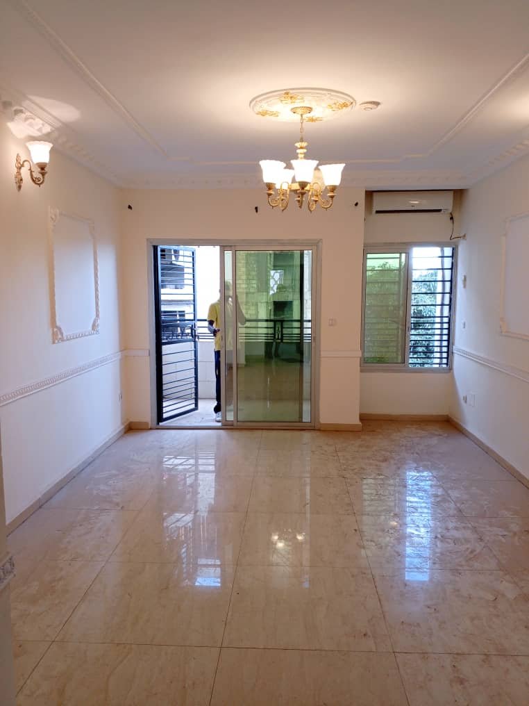 Appartement à louer, Bastos, Yaoundé 