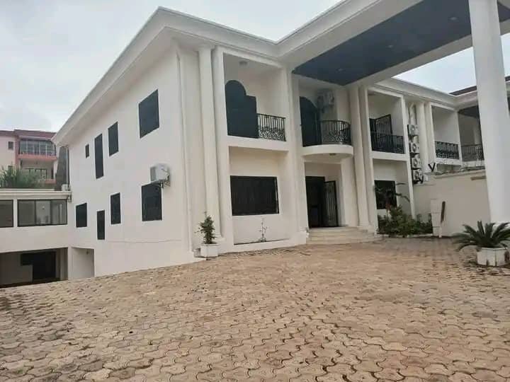 Duplex à louer, Golf, Yaoundé 