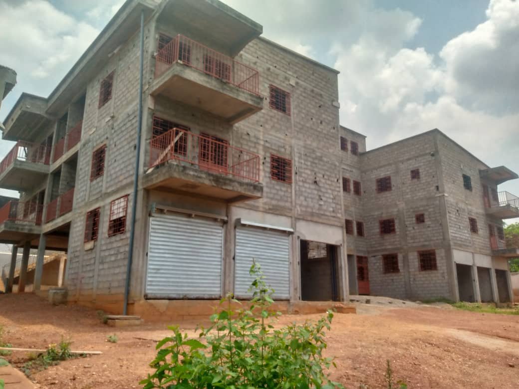 Immeuble à vendre, Monti, Yaoundé 