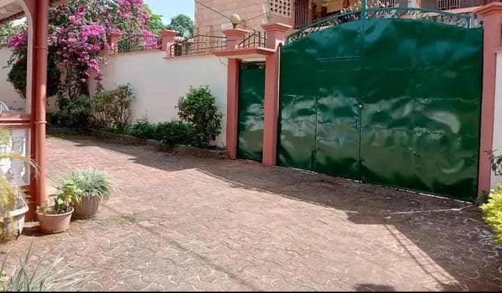 Villa à vendre, Awae escalier, Yaounde 