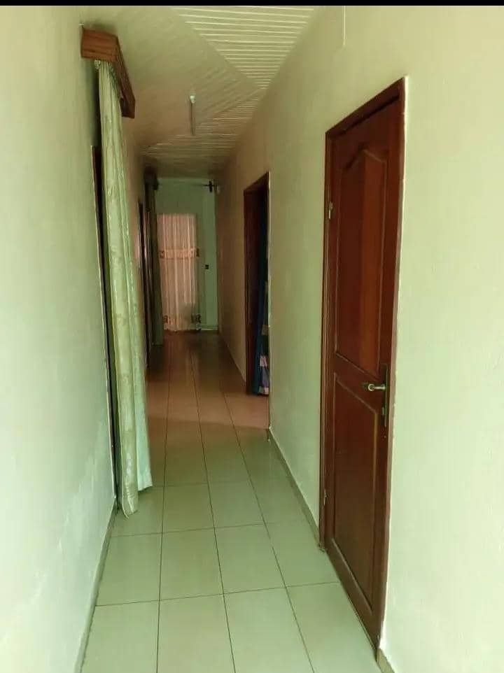 Villa à vendre, Awae escalier, Yaounde 