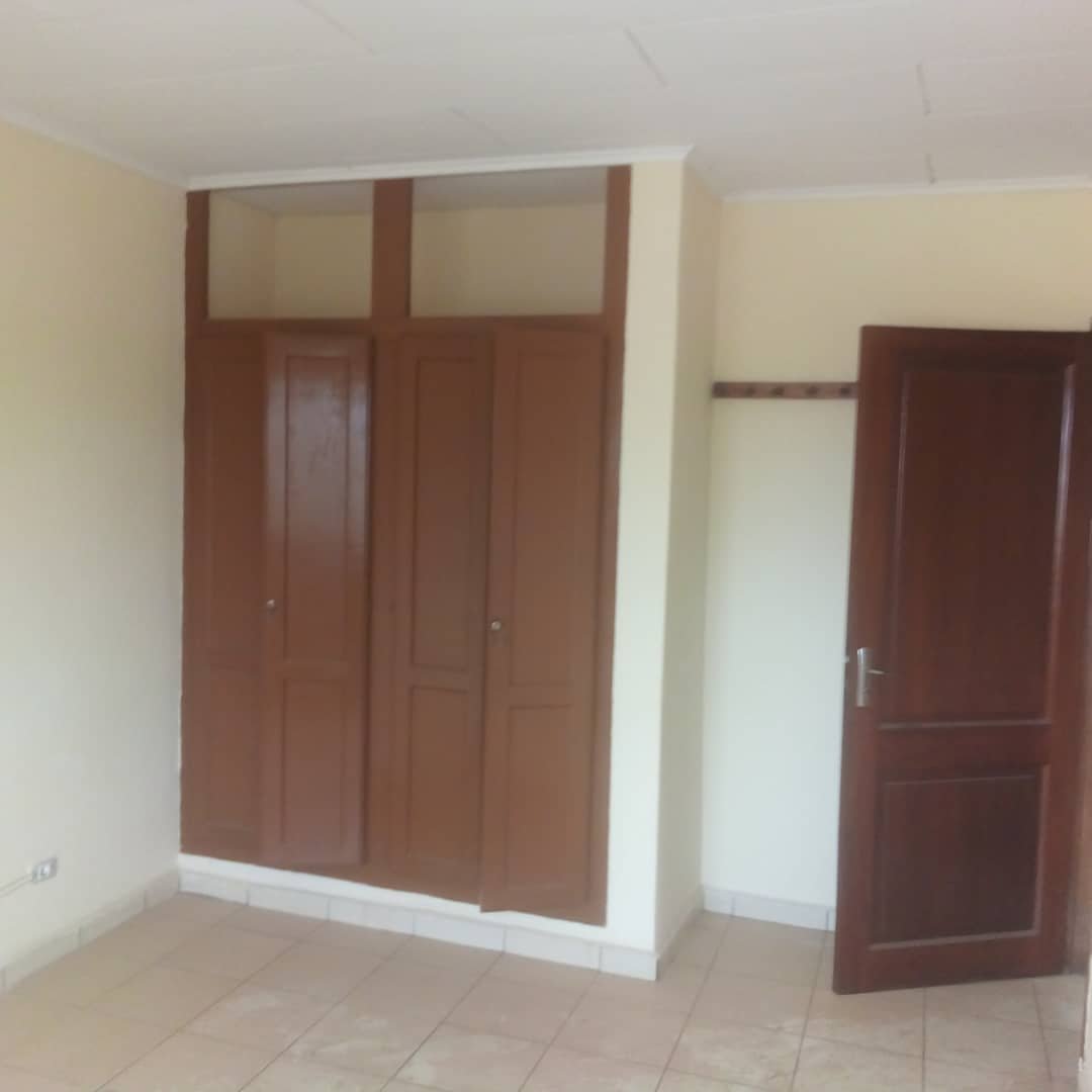 Appartement à louer à nkol-eton, Yaoundé 