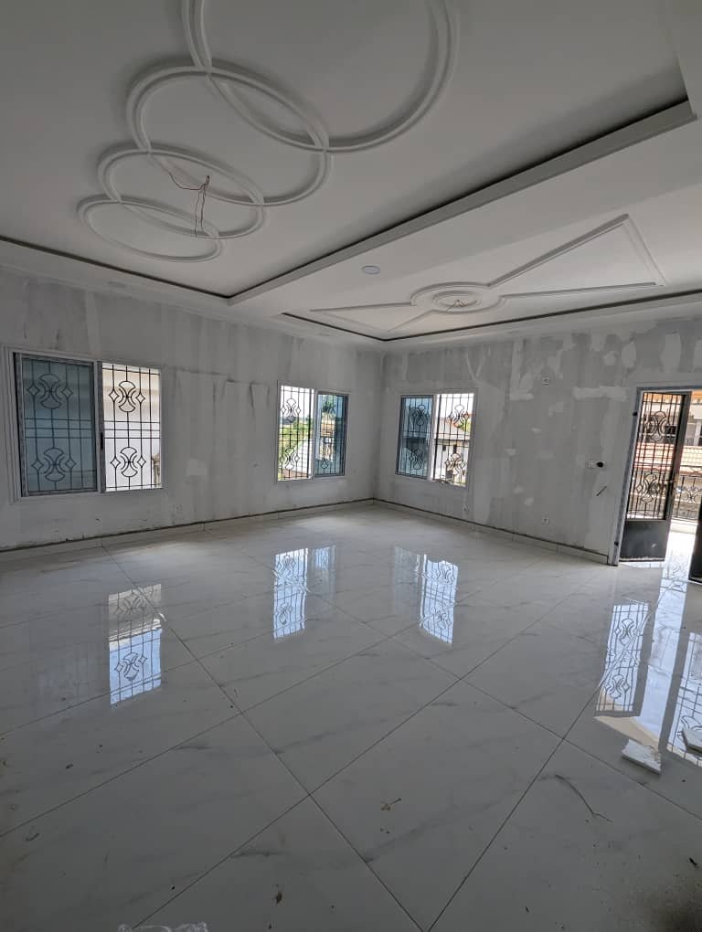 Duplex à vendre, Odza, Yaoundé 
