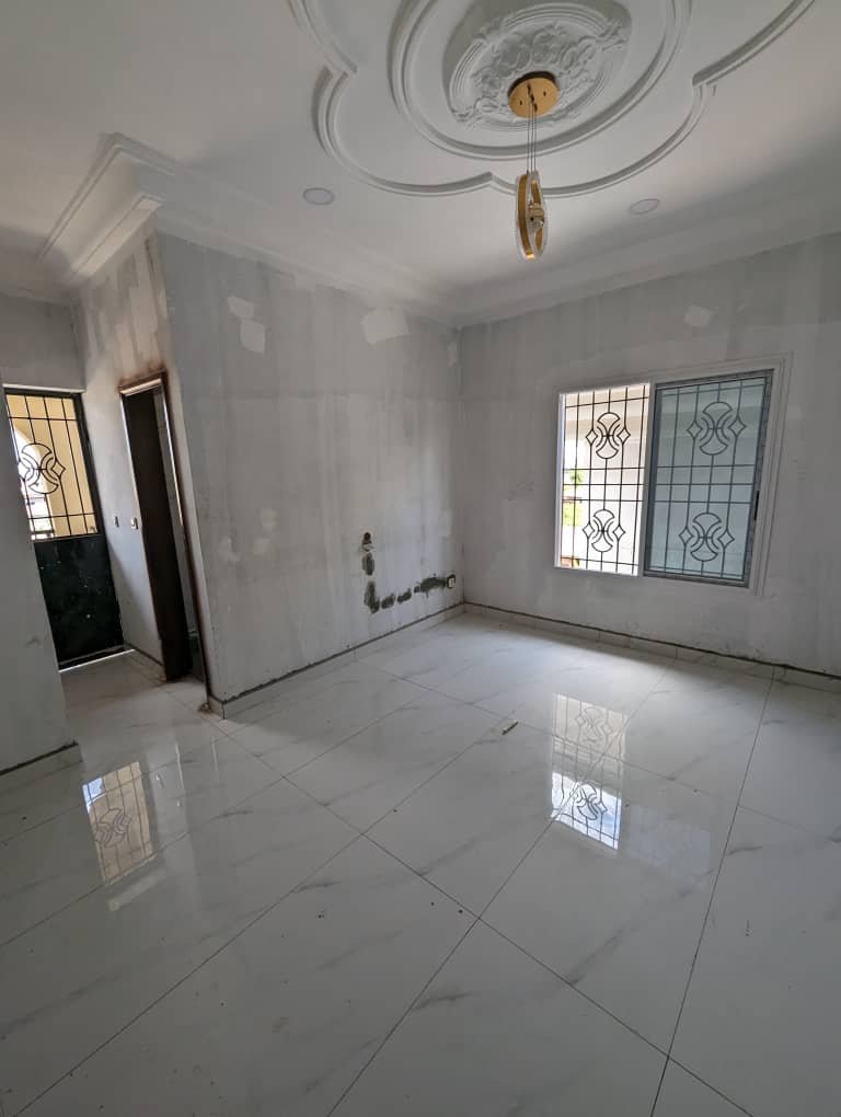 Duplex à vendre, Odza, Yaoundé 