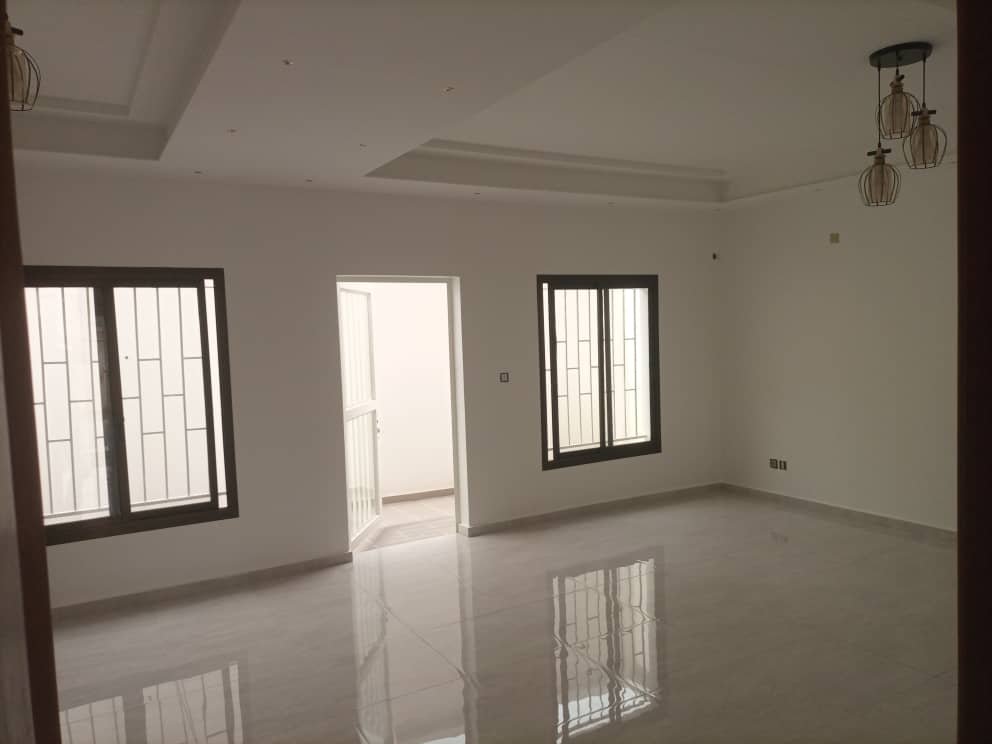 Duplex à vendre, cité Chirac, Douala 