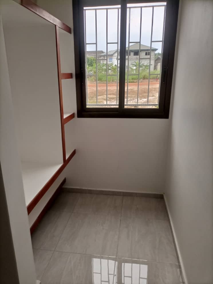 Duplex à vendre, cité Chirac, Douala 