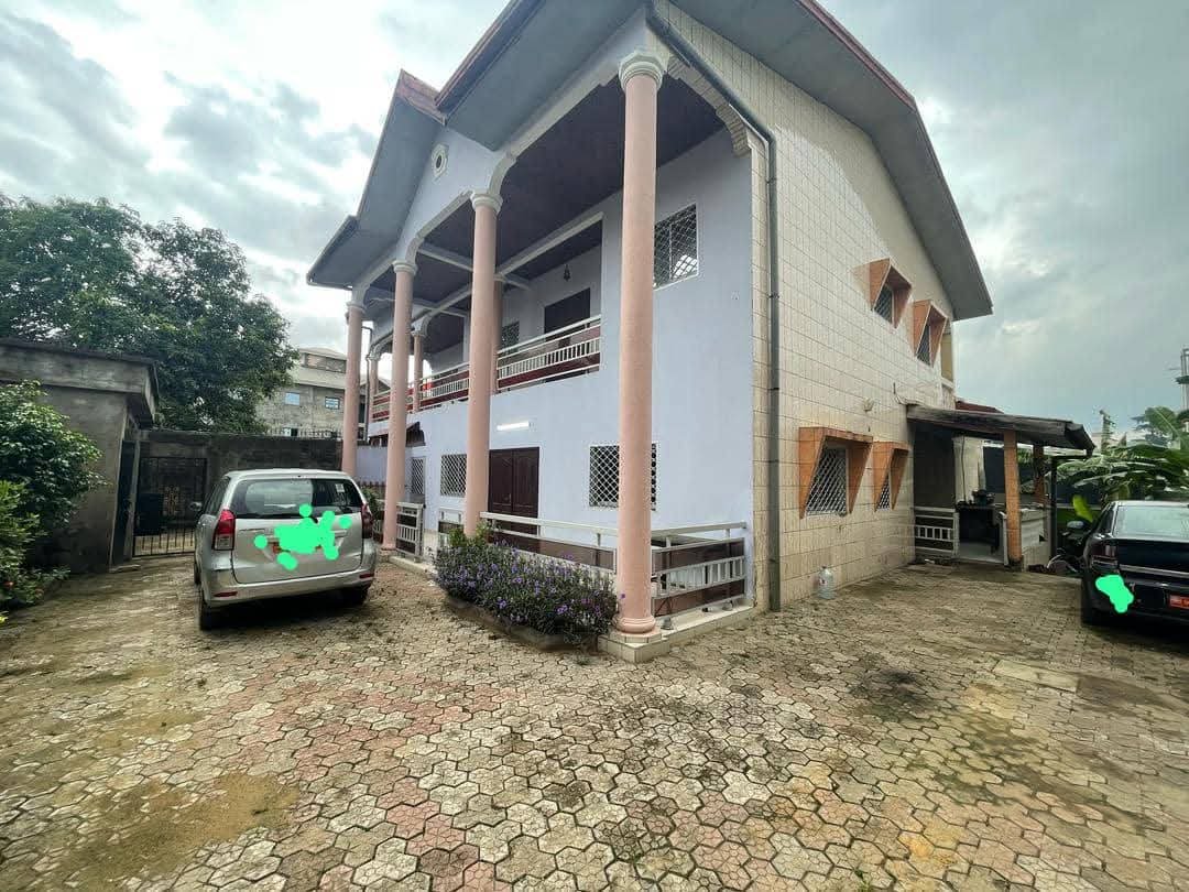 Duplex à vendre, Logpom, Douala.