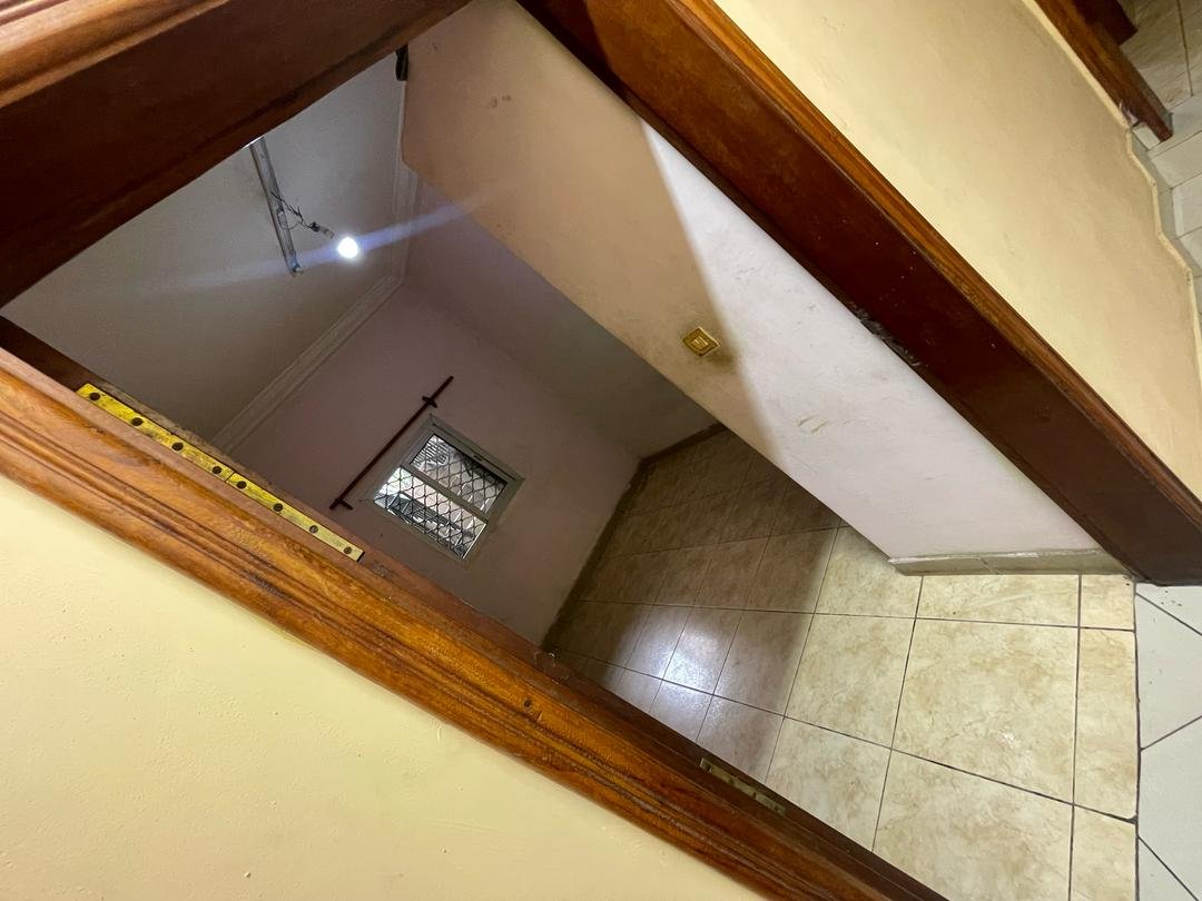 Duplex à vendre, Logpom, Douala.