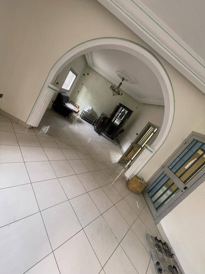Duplex à vendre, Logpom, Douala.