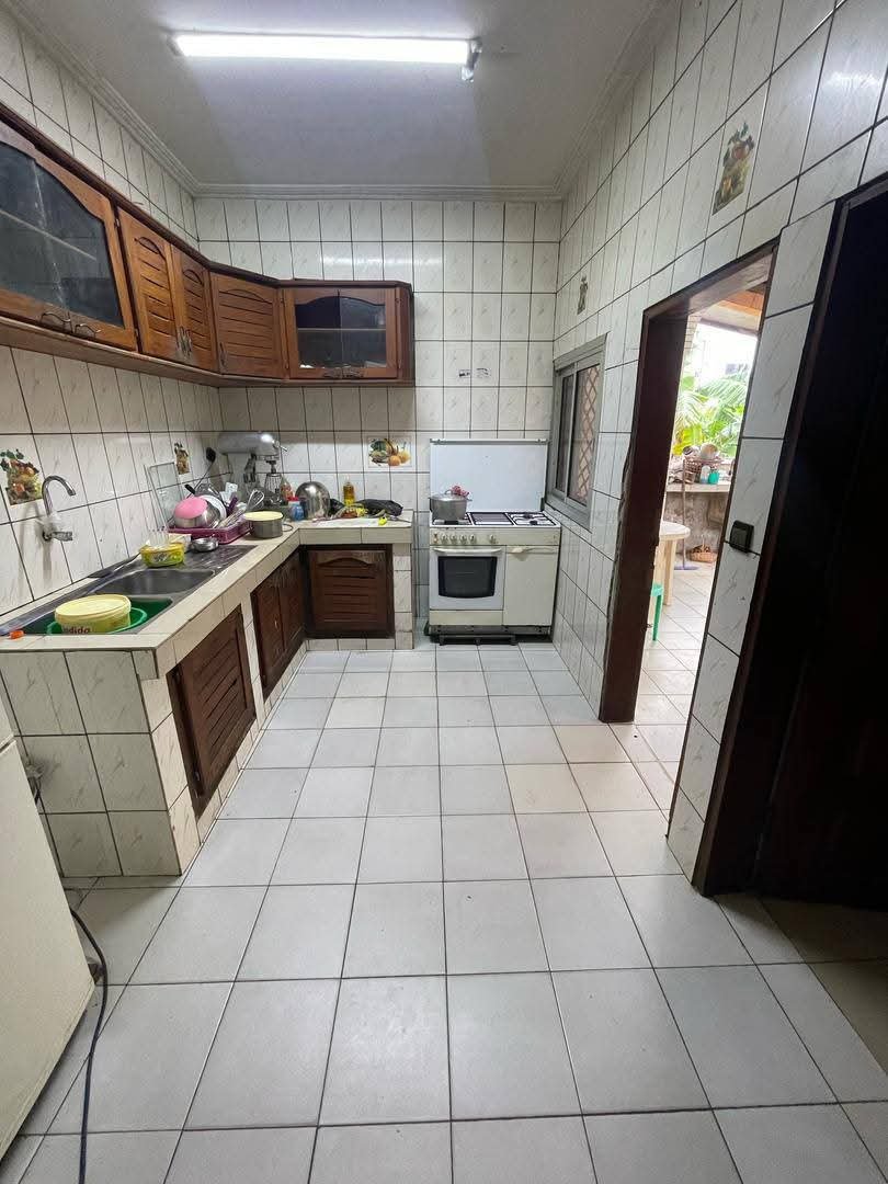 Duplex à vendre, Logpom, Douala.