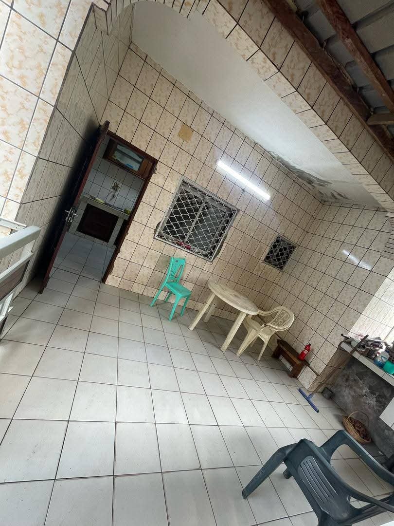 Duplex à vendre, Logpom, Douala.