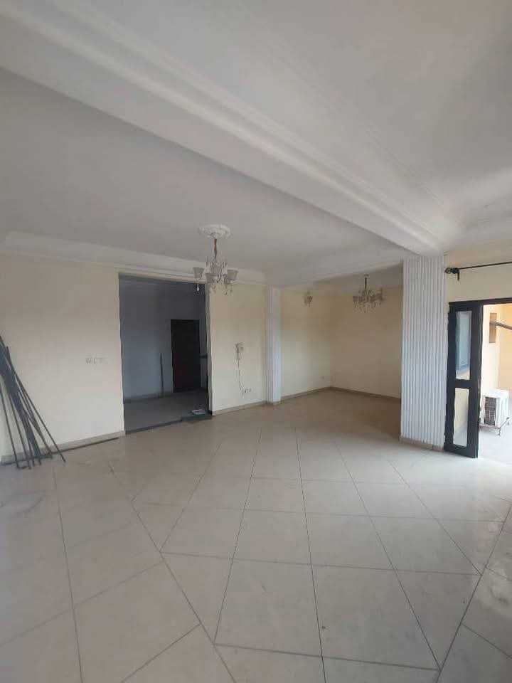 Villa à Louer, Bonapriso, Douala 