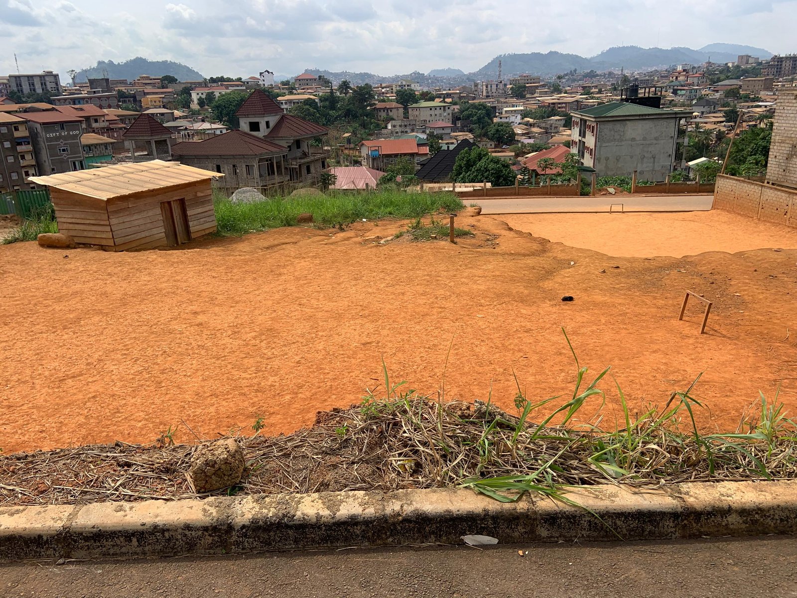 Terrain titré à vendre, Damas, Yaoundé 