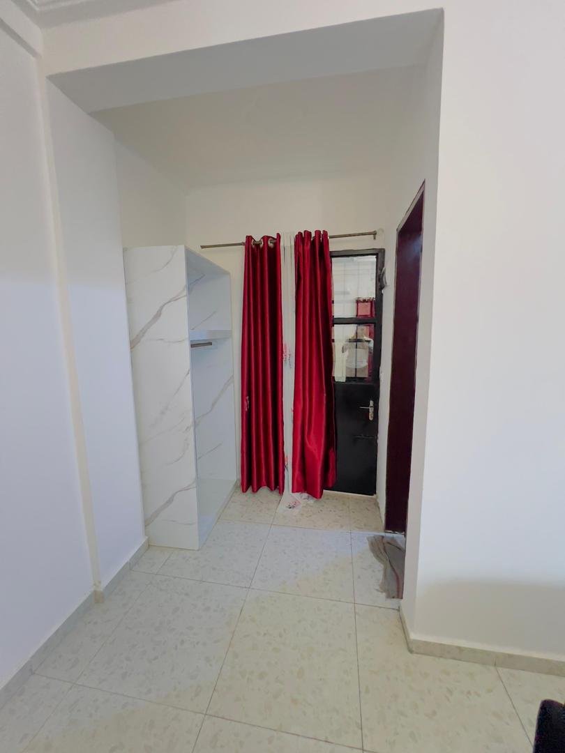 Chambre meublée à louer, Ndogbong, Douala 