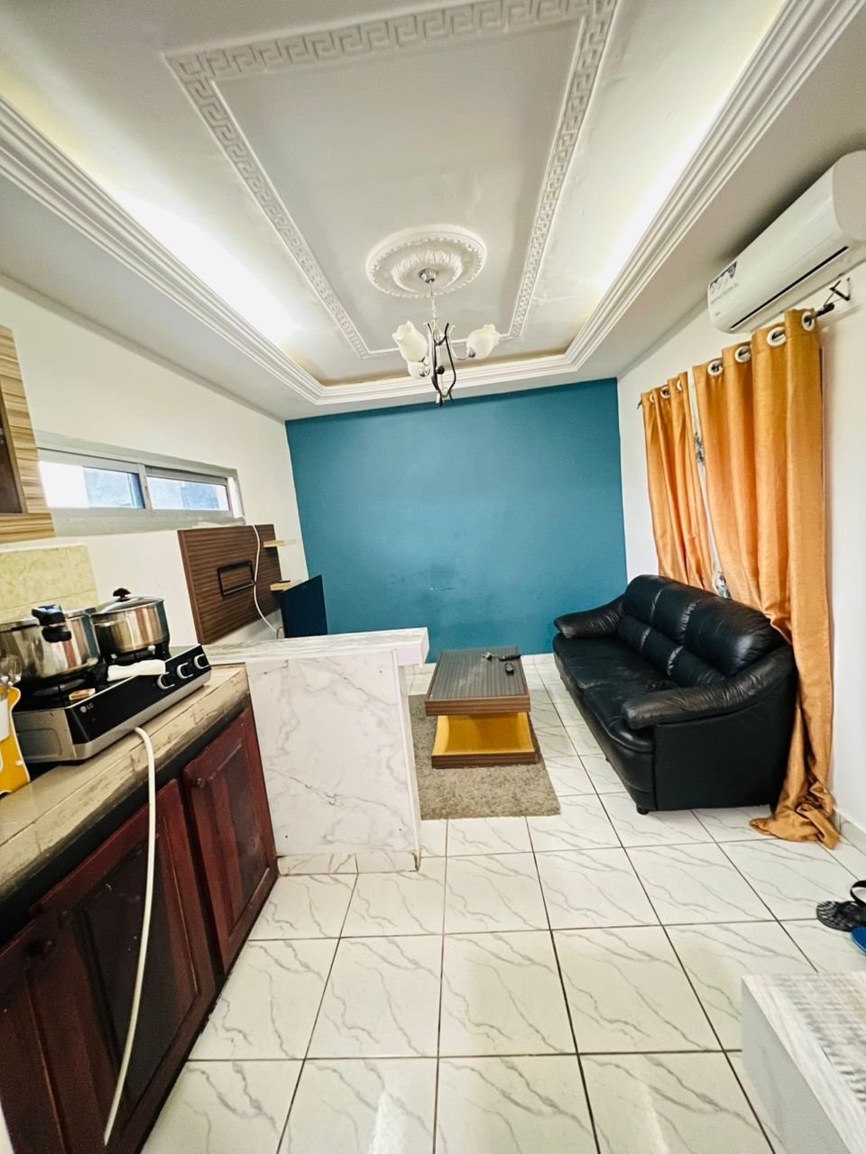 Studio meublé à louer, Bonamoussadi, Douala 