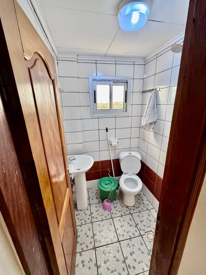 Studio meublé à louer, Mimboman, Yaoundé  