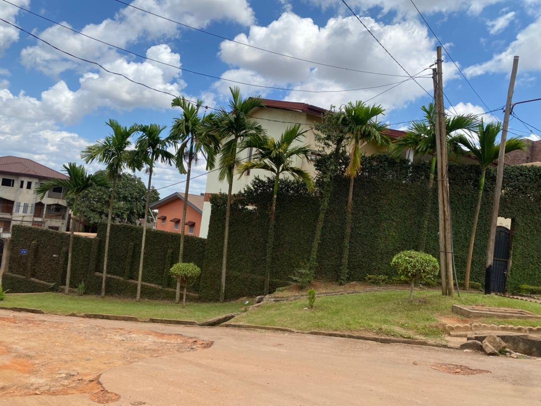 Immeuble à vendre, Omnisport, Yaoundé 
