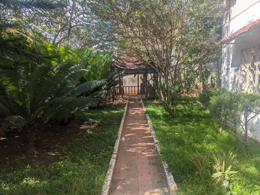 Villa à louer, Bastos, Yaoundé 