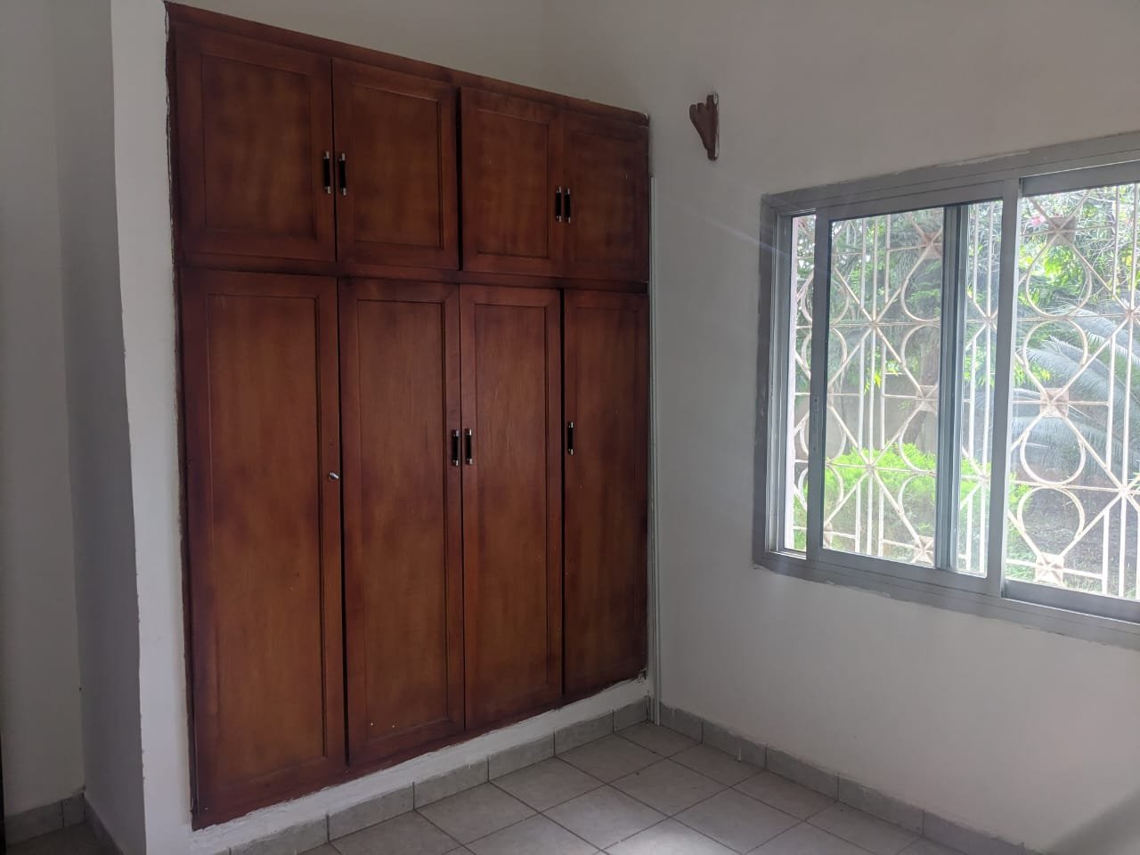 Villa à louer, Bastos, Yaoundé 