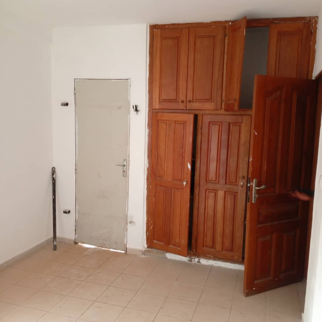 Appartement à louer, Bastos, Yaoundé 