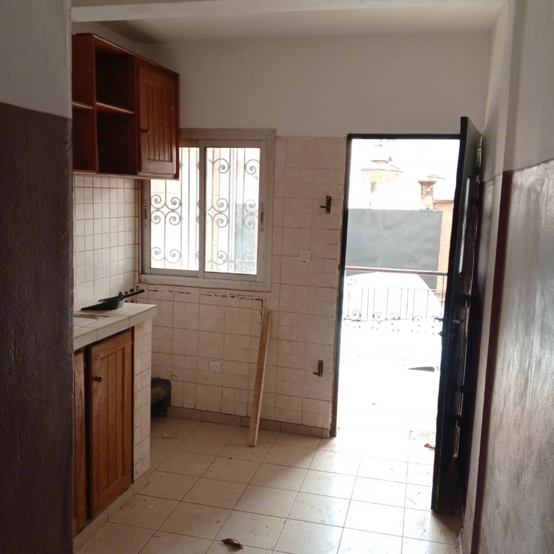 Appartement à louer, Bastos, Yaoundé 