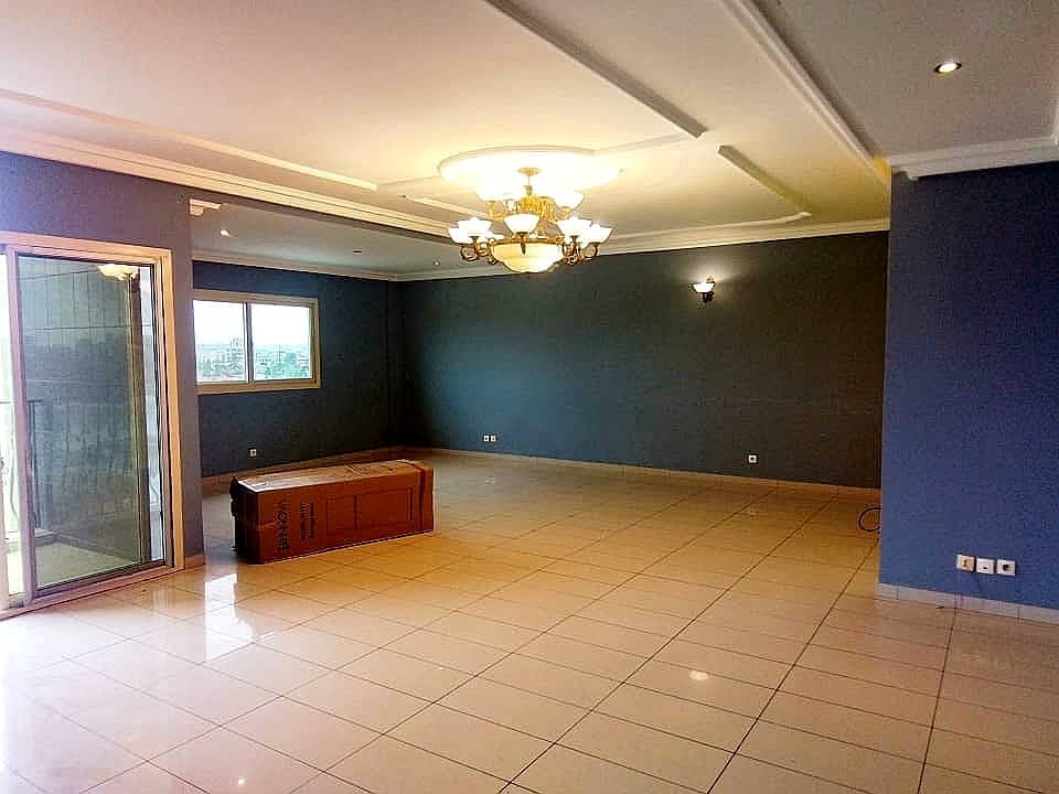 Appartement à louer, Bonamoussadi, Douala