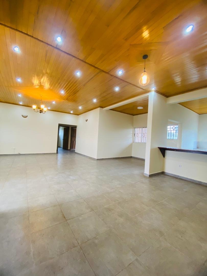 Appartement à louer, Odza, Yaoundé 