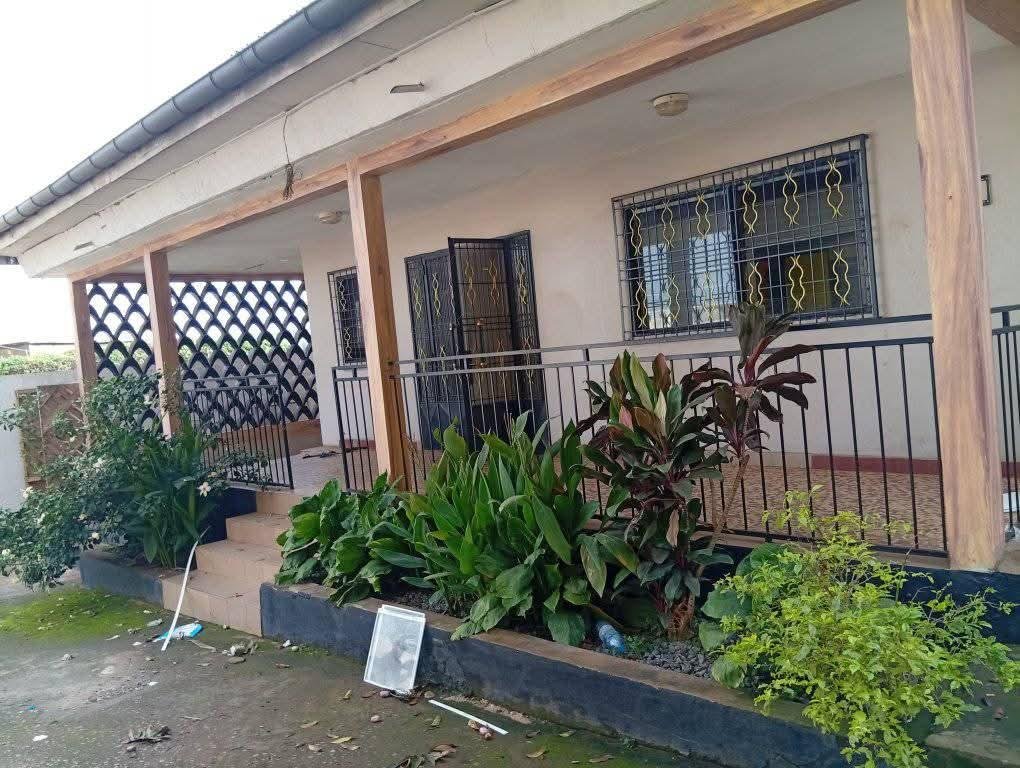 Villa à louer ,Titi garage, Yaoundé 