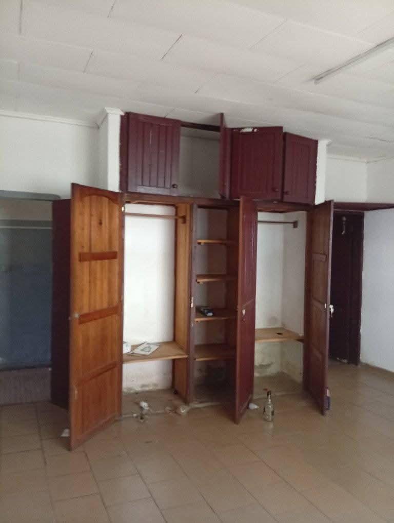 Villa à louer ,Titi garage, Yaoundé 