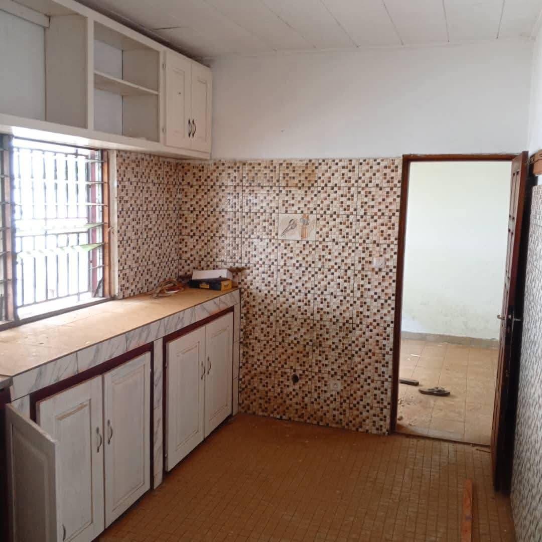Villa à louer ,Titi garage, Yaoundé 